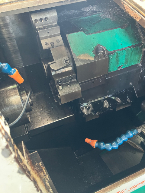 218989 NC旋盤 高松機械 2000 X-10の写真3