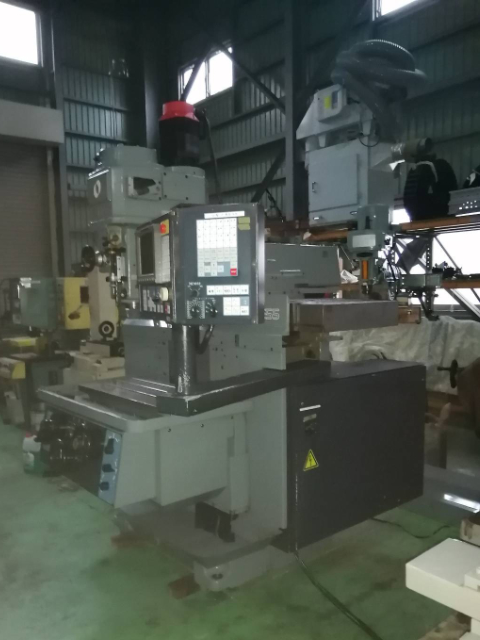 219107 NCラム型フライス盤 牧野フライス 1998 KEVA-55の写真2