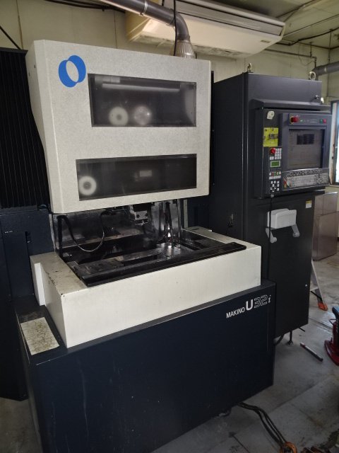 219125 ワイヤーカット 牧野フライス 2002 U32iの写真1