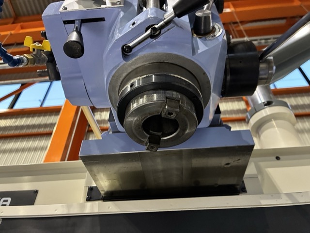 219237 NC立フライス盤 静岡鐵工所 2000 ST-NRの写真06