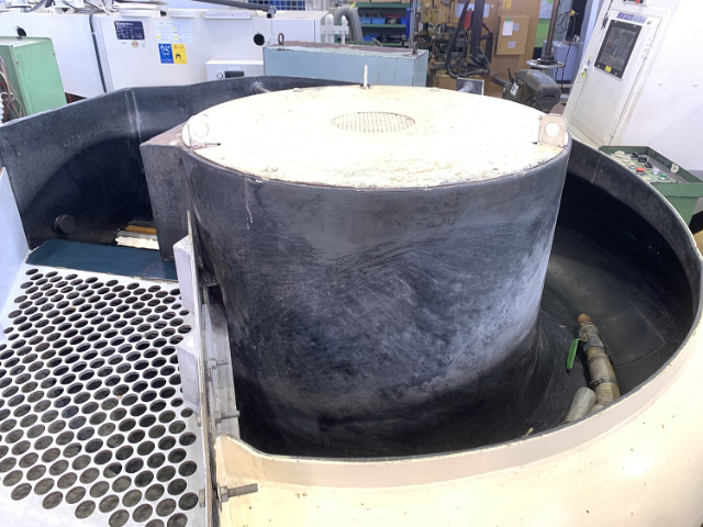 219349 振動バレル研磨機 チップトン  CCL-600の写真04