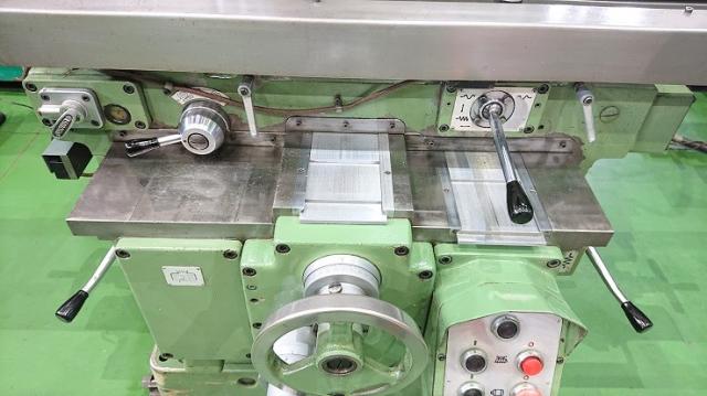 220028 ベッド型立フライス盤 大阪機工 1988 MH-3VIIの写真7