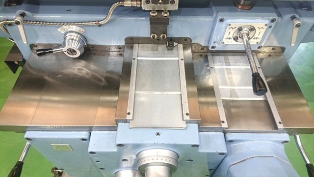 220029 ベッド型立フライス盤 大阪機工 1988 MH-5VJの写真7