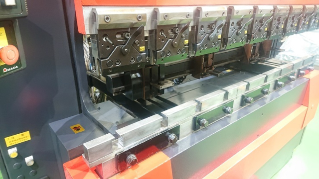 220035 プレスブレーキ アマダ 1997 FBDIII-5020FSの写真5