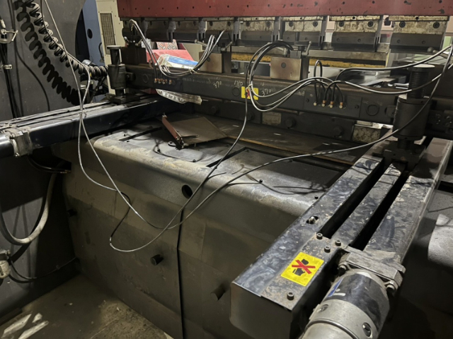 220072 プレスブレーキ アマダ 1991 FBD-8020Eの写真3