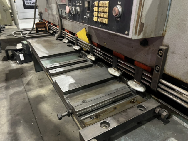 220075 メカシャーリング アマダ 1985 M-2045の写真3