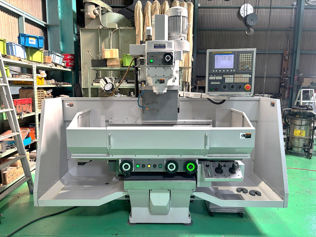 220097 NC立フライス盤 山崎技研 2014 YZ-352NCRの写真1