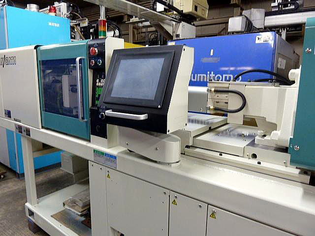 220487 射出成形機 新潟鉄工 2000 MD30S-IIIの写真4