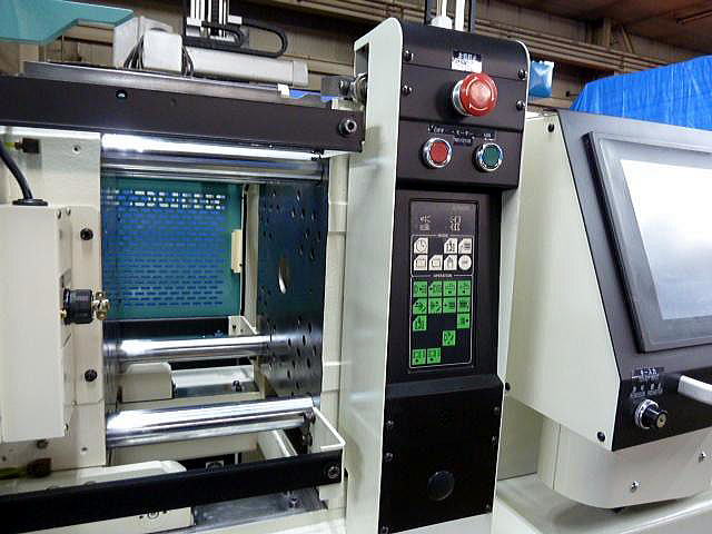 220487 射出成形機 新潟鉄工 2000 MD30S-IIIの写真6