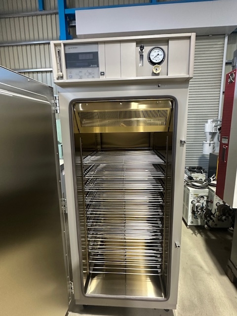 220504 箱型乾燥機 ESPEC 2015 PVH-232の写真4