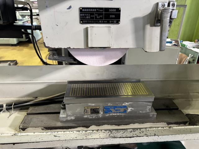 221153 平面研削盤 ニッコー 2008 F-515Hの写真4