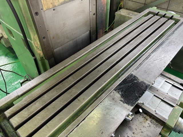 221220 立フライス盤 大阪機工 1983 MH-3Vの写真6