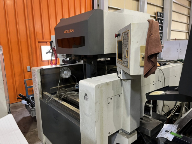 221287 ワイヤーカット 三菱電機 2004 FA20SMの写真1