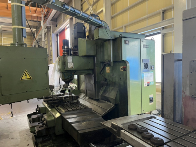 221288 NC立フライス盤 大阪機工 1999 MHA-460の写真2