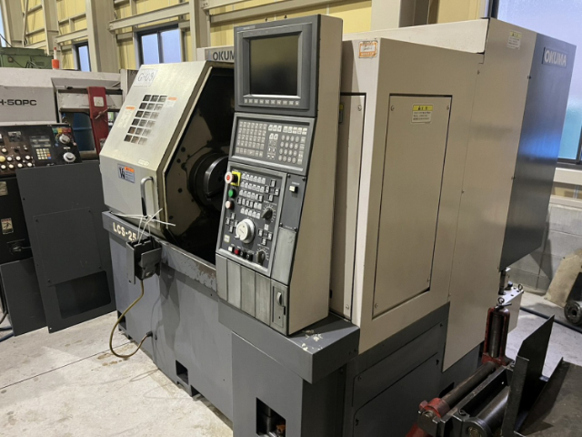 221292 NC旋盤 オークマ 2006 LCS25の写真02
