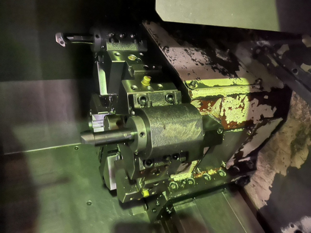 221296 NC旋盤 滝澤鉄工所 2011 TCC-2000L3の写真5