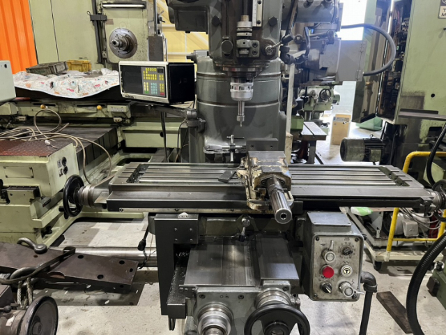 221300 ジグ中ぐりフライス盤 牧野フライス 1986 KVJP-55の写真3