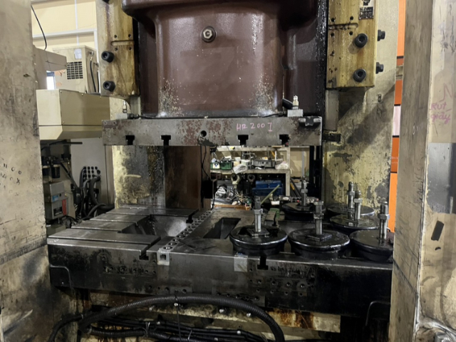 221304 プレス アマダ 2004 TP-200EXの写真2