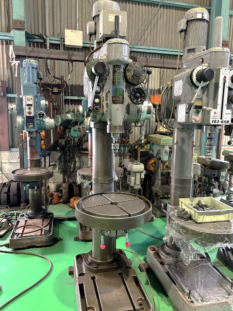 221330 直立ボール盤 吉田鉄工所  YUD-600の写真1