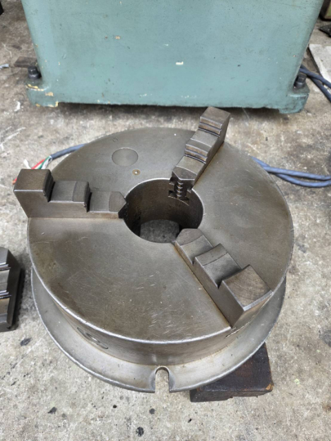 221407 三ツ爪チャック   の写真1