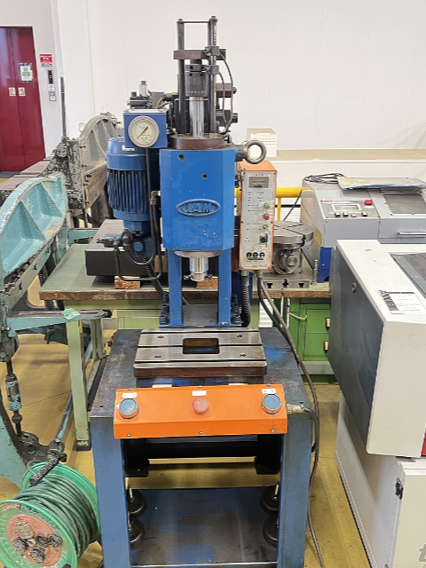 221552 油圧プレス JAM  HYP305Sの写真01