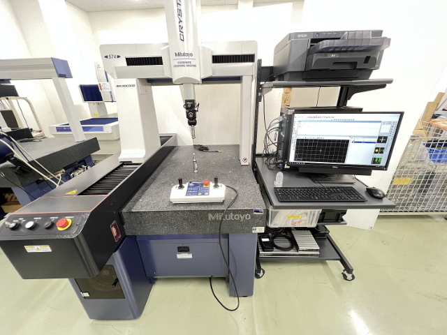 221570 CNC三次元測定機 ミツトヨ 2018 Crysta-Apex S574の写真01