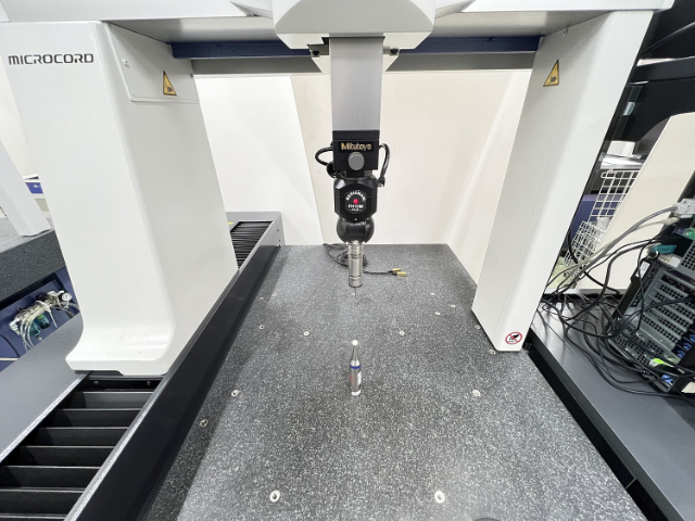 221570 CNC三次元測定機 ミツトヨ 2018 Crysta-Apex S574の写真02