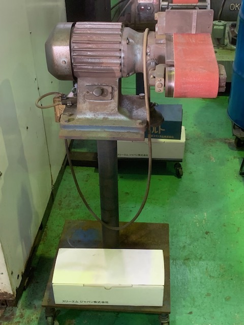 221912 ベルトサンダー 日立  BGH-100の写真1