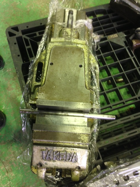 222025 油圧マシンバイス 武田機械  TK-150HVSの写真1