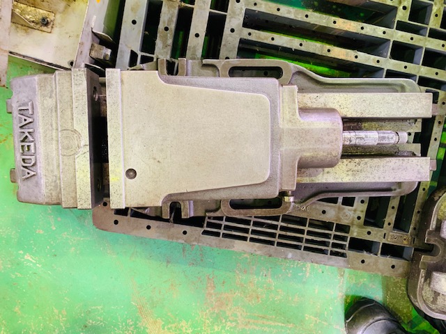 222029 油圧マシンバイス 武田機械  TK-175HVSの写真2