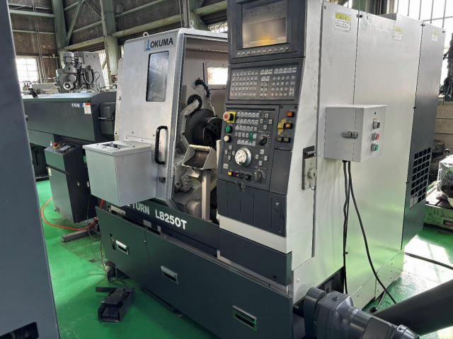 222321 NC旋盤 オークマ 2001 LB250Tの写真1