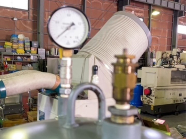 222342 エアータンク コベルコ 2006 の写真2