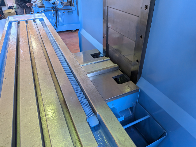 222436 NC立フライス盤 大阪機工 2006 らくらくミル RRM-3Vの写真5