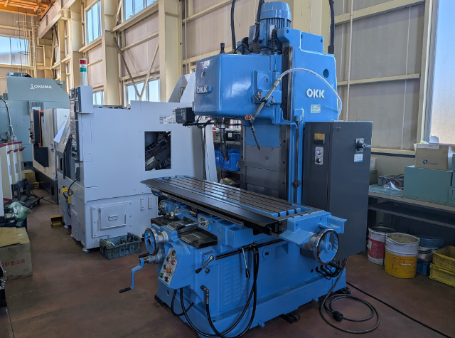 222439 ベッド型立フライス盤 大阪機工 1992 MH-3Vの写真1