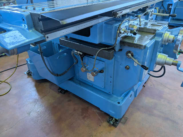 222439 ベッド型立フライス盤 大阪機工 1992 MH-3Vの写真4