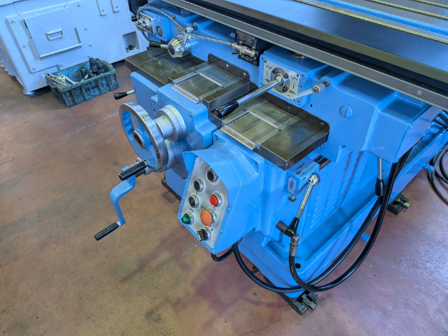 222439 ベッド型立フライス盤 大阪機工 1992 MH-3Vの写真5