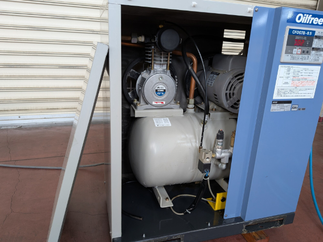 222450 パッケージコンプレッサー アネスト岩田  CFD-07B-8.5の写真4