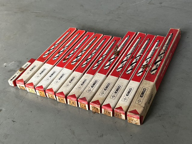 222822 ドリル コベルコ  の写真1