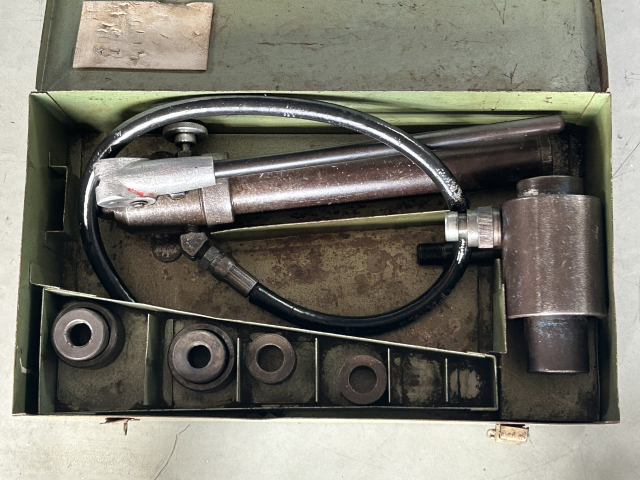 222823 手動油圧ポンプ(パンチャー) SANKI KOGYO  の写真01